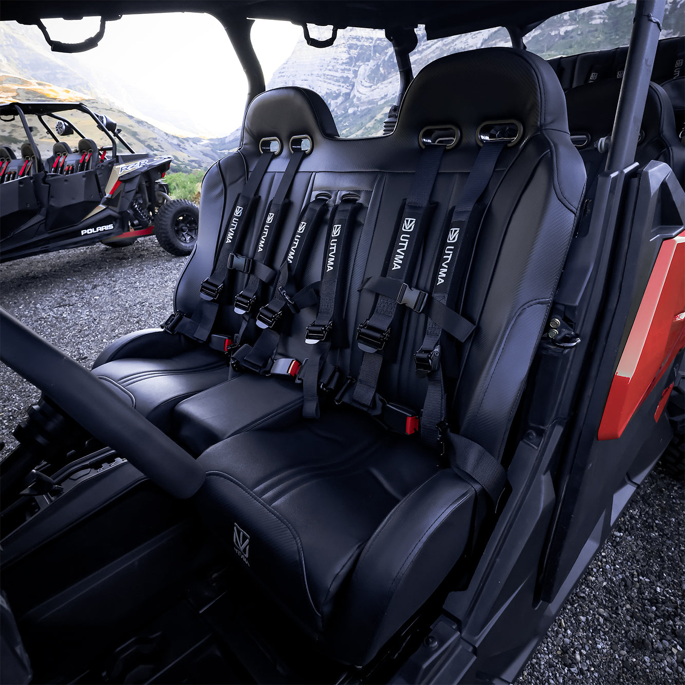 Commander Max Front Bench Seat With Harnesses (2021-2025)