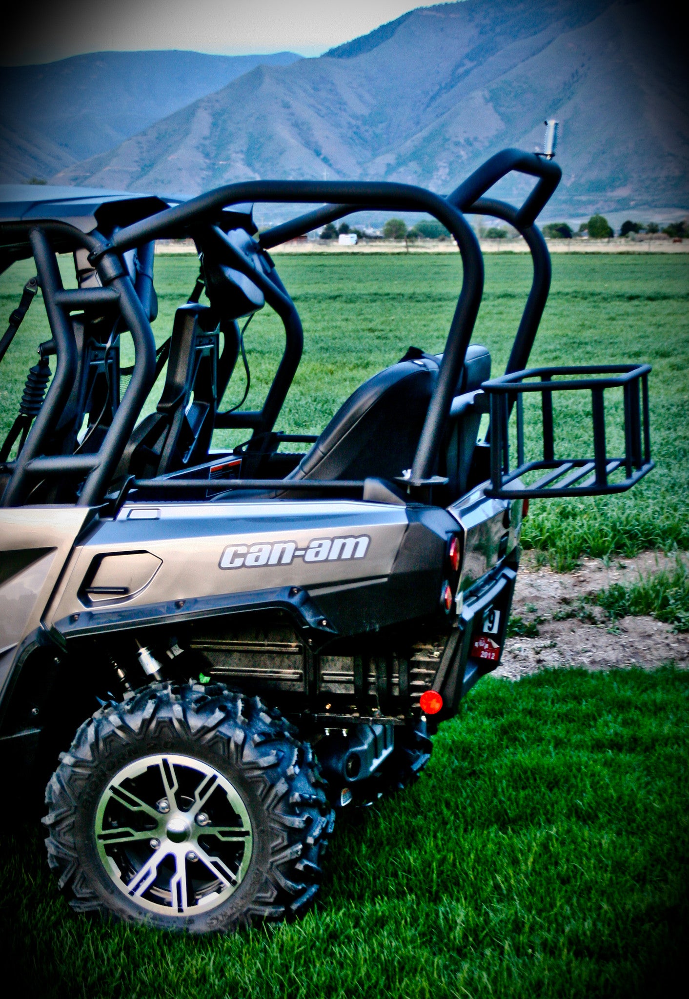 Commander Max Cooler Rack (2011-2024)